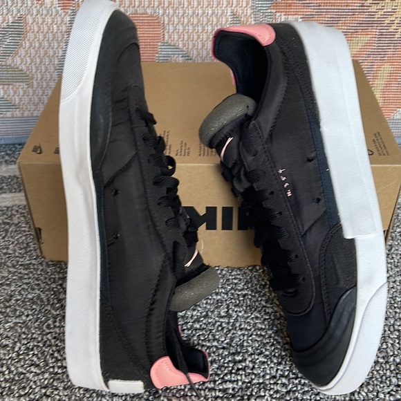 NIKE WMNS DROP-TYPE
BLACK/PINK TINT-WHITE-ZINNIA
Sneakers 
AV6697 001 - Picture 12 of 16